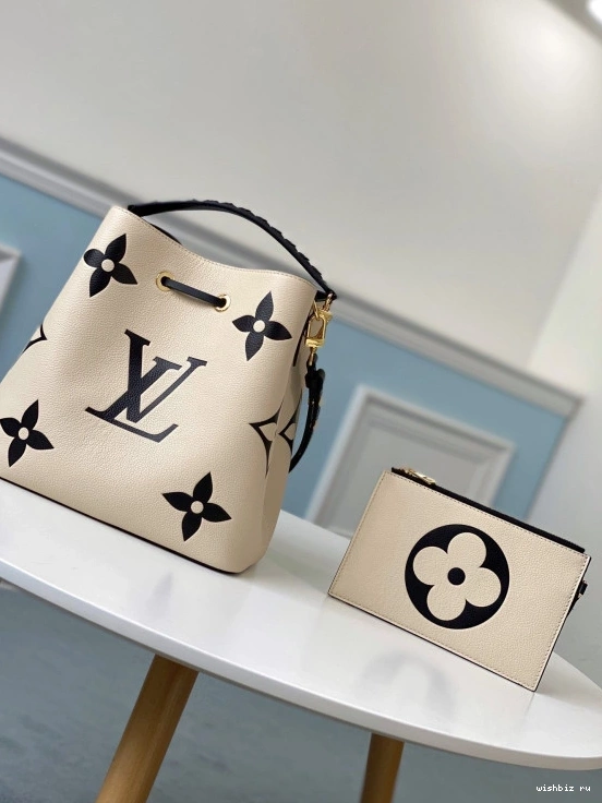 WIS VUITTON NÉONOÉ LOUIS 0217